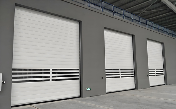 都兰快速卷帘门