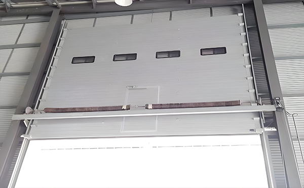 都兰工业滑升门