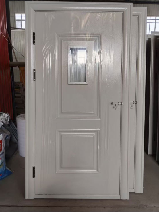 都兰学校教室门