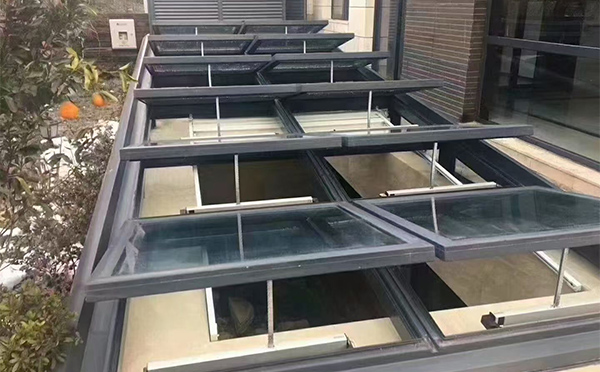 某轨道交通车辆维修车间都兰排烟窗应用