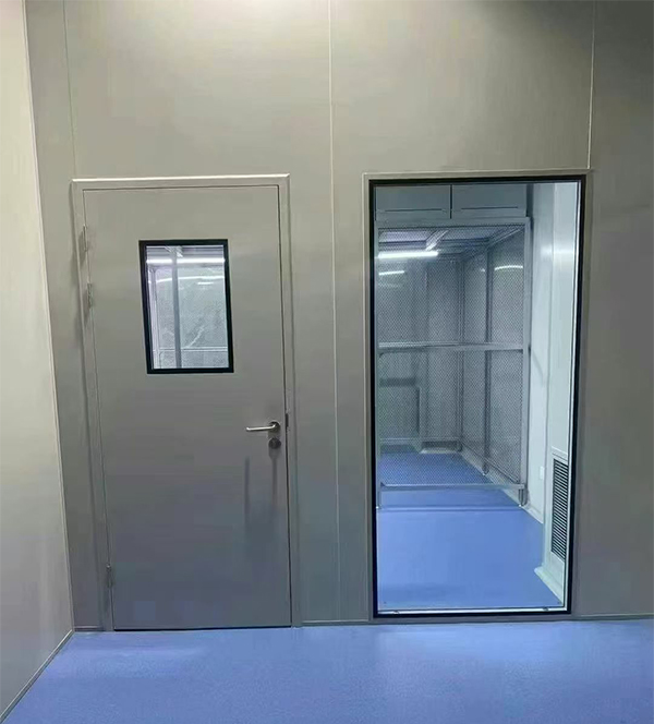 学校教学楼完成都兰防火门标准化安装